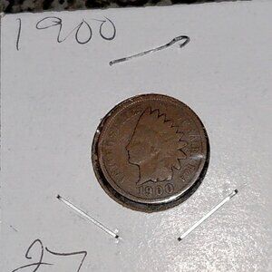 Lot of 8 1900's Indian Head Pennies... Nice Details... In Protective Sleeves